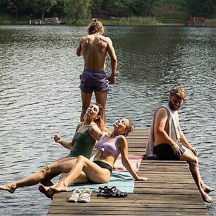 Filmo „Sesės“ režisierius Laurynas Bareiša: šįkart norėjau išeiti iš „Piligrimų“ šaltumo