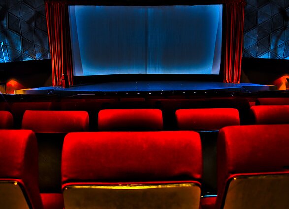 Proga lietingiems vakarams praskaidrinti: siūlo margą kino repertuarą įvairiems žiūrovams