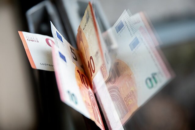 Įvertino siūlomą kompromisą draudimo sutarčių mokesčiui: jei ne dabar, tai sumokėsi vėliau