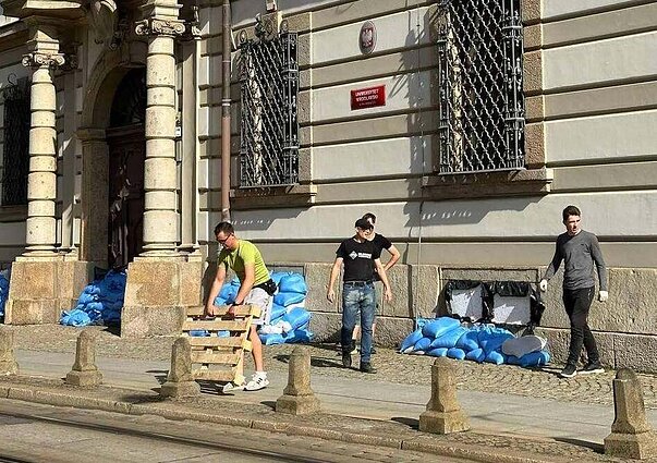 Wrocław przygotowuje się do nadejścia potężnej fali powodziowej (18 września 2024) Wrocław przygotowuje się do nadejścia potężnej fali powodziowej (18 września 2024)
