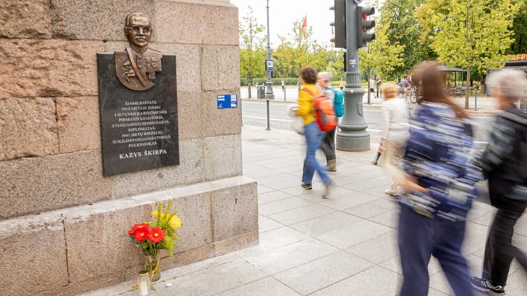 „Kels aistras“: Desovietizacijos komisija ragina susilaikyti nuo Škirpos įamžinimo