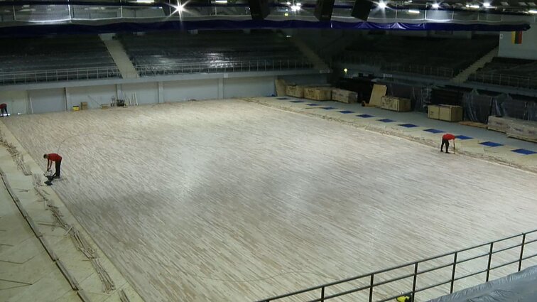 Tvarkomos Alytaus sporto ir rekreacijos centro salės išlūžusios grindys