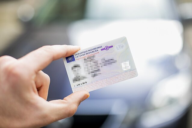 Sukčių akiratyje – norintieji įgyti vairuotojo pažymėjimą be egzaminų: lieka be pinigų ir teisių Sukčių akiratyje – norintieji įgyti vairuotojo pažymėjimą be egzaminų: lieka be pinigų ir teisių