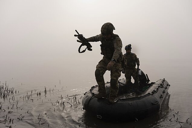 Ukraina skelbia susprogdinusi du Rusijos amunicijos sandėlius: sunaikinta svarbi amunicija