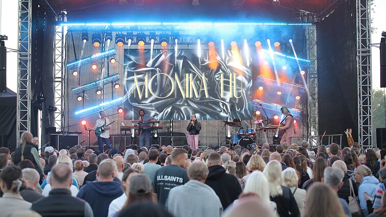 Monikos Liu koncerto akimirka