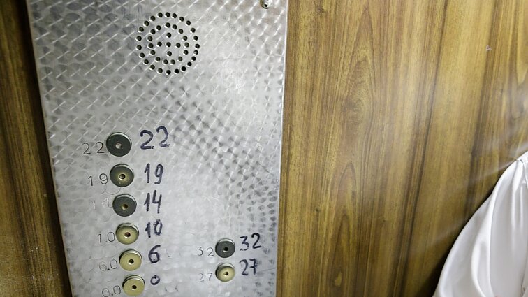 Gyventojai noriai keičia senus liftus į naujus, bet ekspertai sako – reikia dar sparčiau