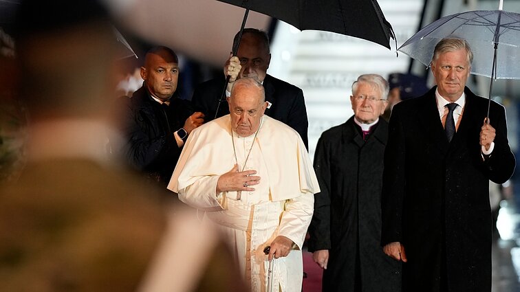 Popiežiui – lyderių kritika dėl pasyvumo prieš kunigų vykdomą seksualinį išnaudojimą