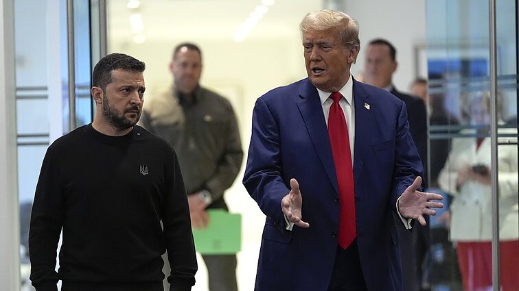 Su Ukrainos vadovu susitikęs Trumpas: mano santykiai geri ir su Zelenskiu, ir su Putinu