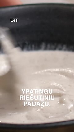 Saldžioji bulvė su ypatingu riešutiniu padažu!