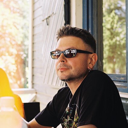 Kas sudegino dainų „tiltus“?