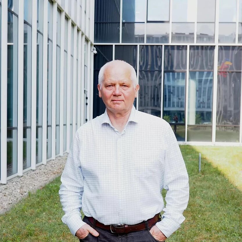 Domas Jokubauskis, Prof. Kęstutis Pyragas. Kaip galima suvaldyti chaosą?