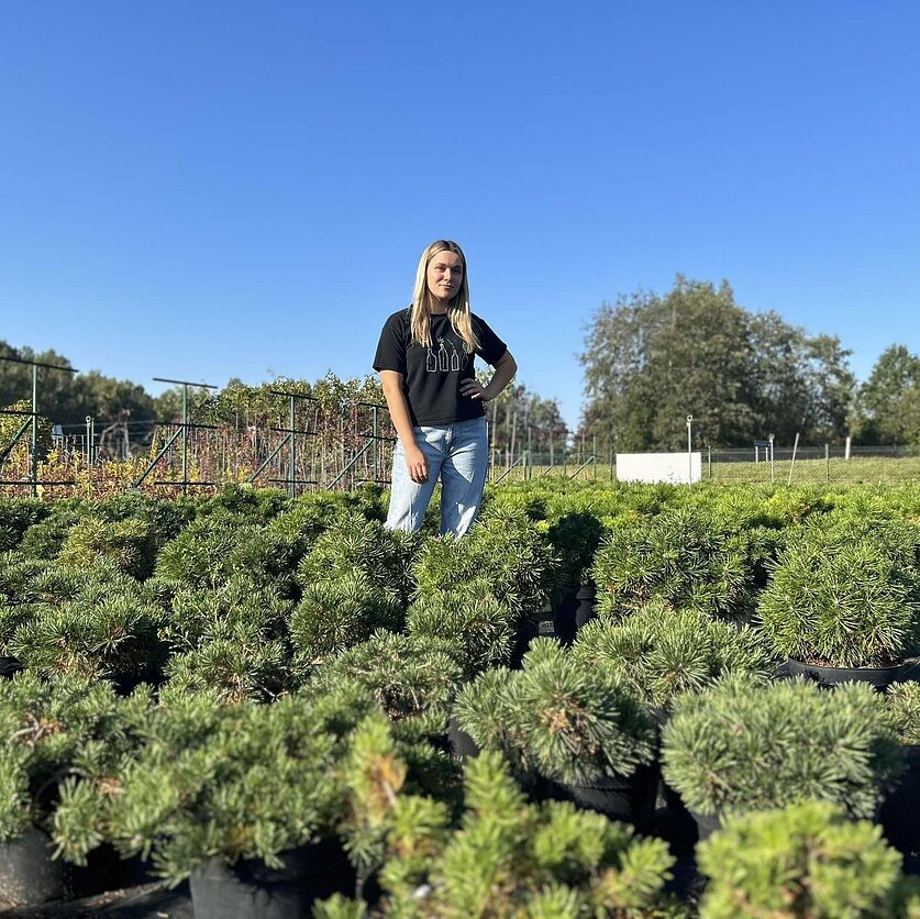 Rūta Simanavičienė, Stučkų medelyno atstovė Urtė Stučkaitė, ūkyje dirbanti kartu su broliu Viliumi.