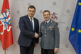 Laurynas Kasčiūnas and Commander of the German Brigade in Lithuania Christoph Huber