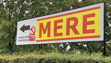 Prekybos centro „Mere“ parduotuvės reklaminis stendas Kaune