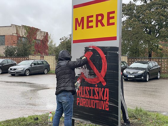 Prekybos centro „Mere“ parduotuvės reklaminis stendas Kaune