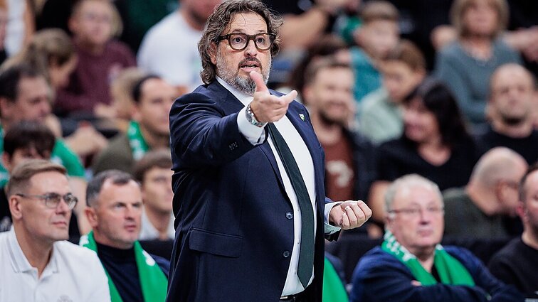 Namų aikštelės atmosfera pasidžiaugęs Trinchieri: puikus stumtelėjimas naujokams