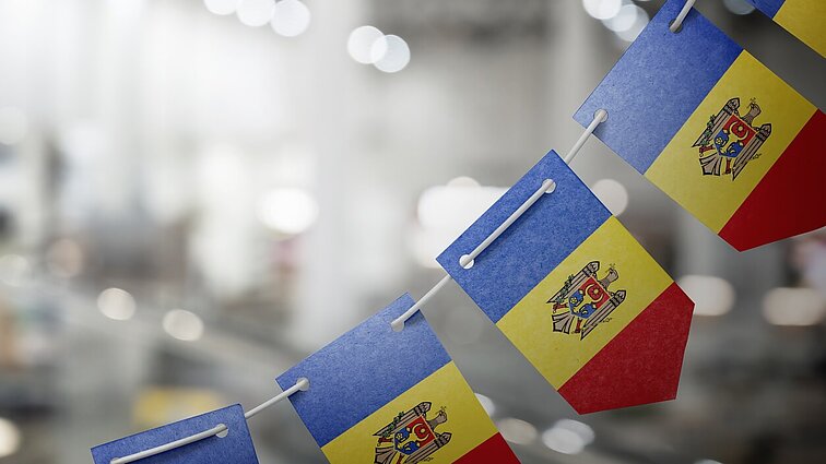 Rusija masiškai papirkinėja Moldovos rinkėjus balsuoti prieš europinį šalies kelią