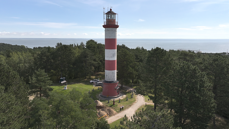 Senojo Nidos švyturio paieškos ir kūrybiškumo centras „Pragiedruliai“ Panevėžyje