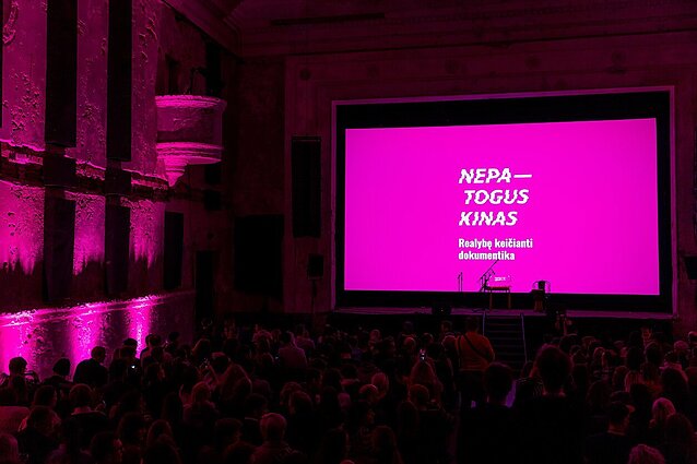 Pirmųjų žiūrovų jau laukia festivalis „Nepatogus kinas“: ko galime tikėtis šiemet?