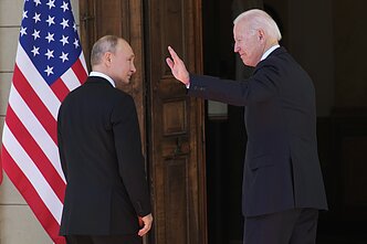 Vladimiras Putinas ir Joe Bidenas Ženevoje 2021 m. Vladimiras Putinas ir Joe Bidenas Ženevoje 2021 m.