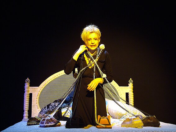 Daiva Stubraitė – Ema Berg „Rudens stiliaus moteris“ (rež. Sergejus Paciukas), KVDT 2006 m. 