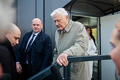 Valdas Adamkus Valdas Adamkus