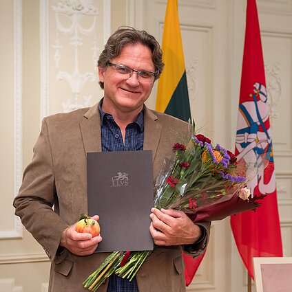 Poetas ir vertėjas Rimas Užgiris: jaučiuosi „tarp“ lietuvio, europiečio ir amerikono