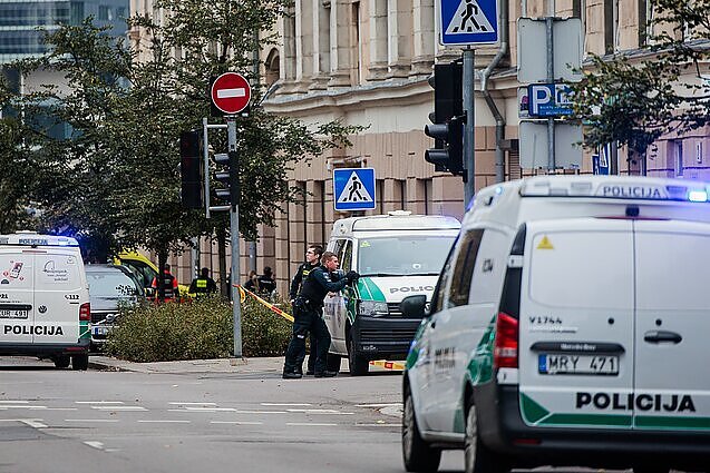 Pakomentavo susišaudymą Vilniaus centre: ten buvo iškeldinimo iš būsto pasekmė