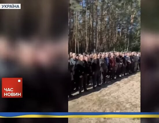 Televizijoje rodomi reportažai apie kalinių norą prisijungti prie kariuomenės