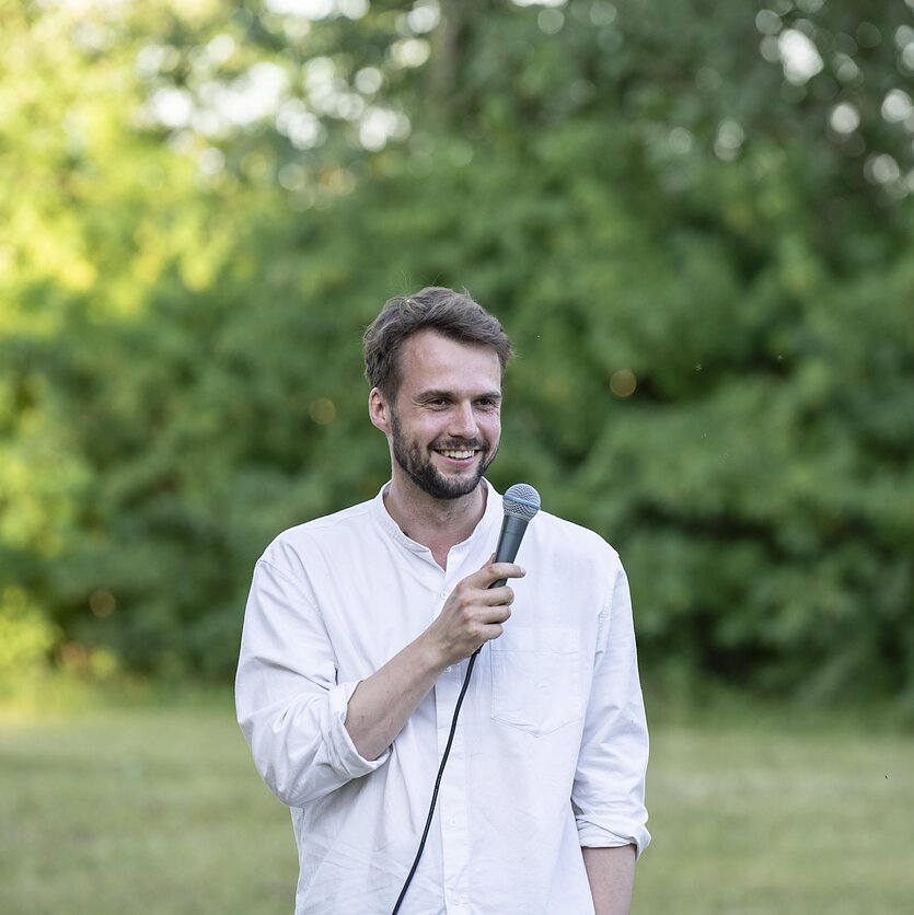 Bon Alog, Vilius Vaitiekūnas: užmiestyje gyvai matai procesus, apie kuriuos tik pasiskaitai mieste