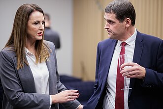 Pirmasis Seimo rinkimų turas. „Nemuno aušros“ rinkimų štabas. Remigijus Žemaitaitis su žmona Živile Žemaitaitiene