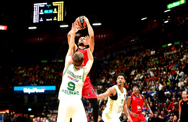 Brookso tritaškis su Ulanovo pražanga didina „Žalgirio“ deficitą iki 15-os taškų