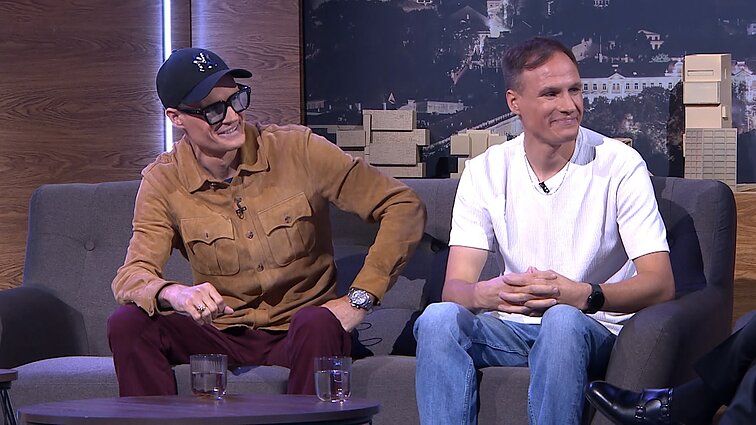 Savo studijoje ko rodyti neturintys Gataveckai: jei šiandien tapėm – kūrinys jau parduotas