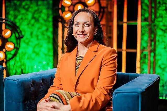 Po 22 metų pertraukos vaizdo klipą pristatanti Pilypaitė: raginu žmones dažniau apsikabint