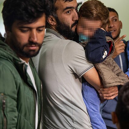 Ar Lietuva turėtų mokėti už išsiunčiamus migrantus?