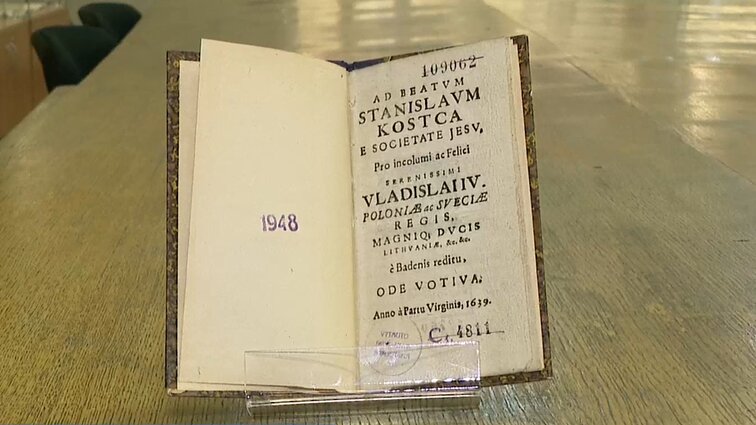 Netikėtas radinys Ąžuolyno bibliotekoje: astrasta poeto Sarbievijaus 400 metų senumo knyga