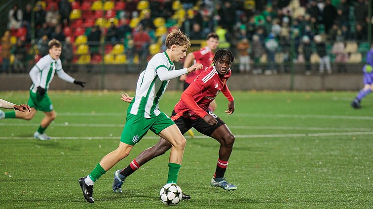 LFF stadione – sausakimšos tribūnos ir „Manchester United“ pamokos „Žalgirio“ jaunimui