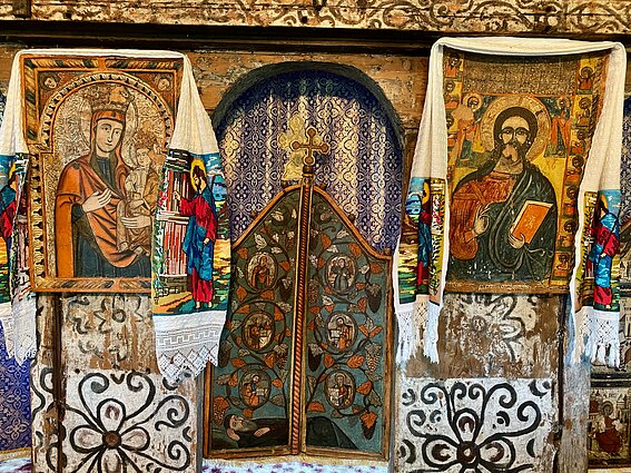 Wnętrze Cerkiew Świętego Michała Archanioła w Budești Wnętrze Cerkiew Świętego Michała Archanioła w Budești