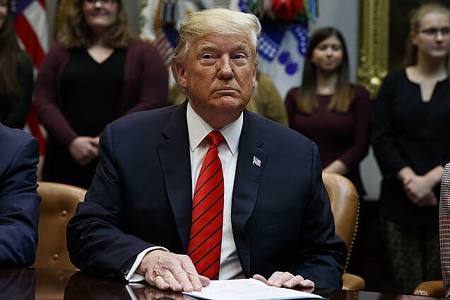 Nauji kaltinimai Trumpui: buvęs modelis prabilo apie nederamą seksualinį elgesį