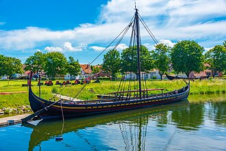Rekonstruotas vikingų laivas