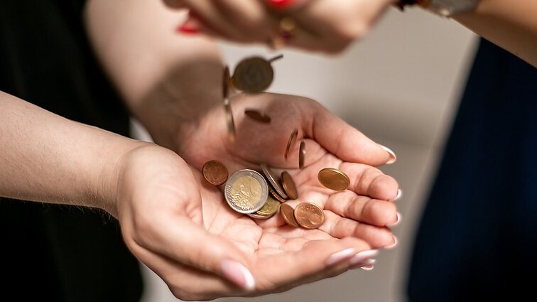 „Net nesistengia įsidarbinti“: pastebi, kad nedarbo išmokomis piktnaudžiaujama vis labiau