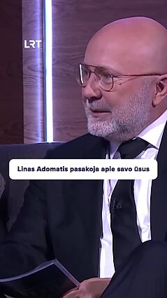 Adomaičio ūsai: vaizdelis ryte – vienas į kairę, kitas susivėlęs