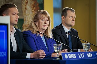Rytas po rinkimų, Lietuvos socialdemokratų partija. Robert Duchnevič, Vilija Blinkevičiūtė ir Gintautas Paluckas Rytas po rinkimų, Lietuvos socialdemokratų partija. Robert Duchnevič, Vilija Blinkevičiūtė ir Gintautas Paluckas
