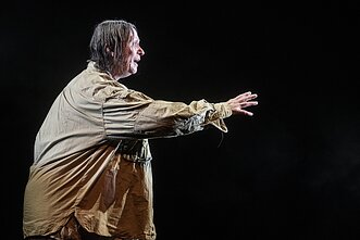 Dovilė Šilkaitytė – Linda. „Puikus naujas pasaulis“, rež. Gintaras Varnas. VJT. 2021 m.