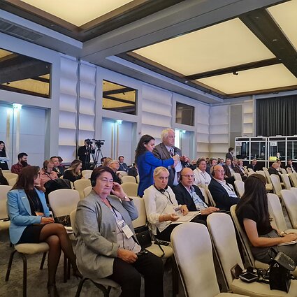 Žemės ūkio bendrovių asociacijos prezidentas Eimantas Pranauskas pasisako diskusijoje Europos ūkininkų kongrese