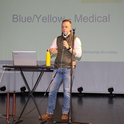 Karo vaistai: apie žaizdas ir valią su Skirmantu Krunkaičiu