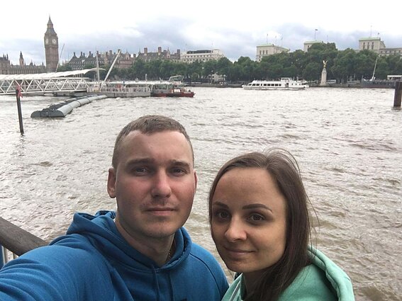 Илона Микнявичене с мужем в Лондоне
