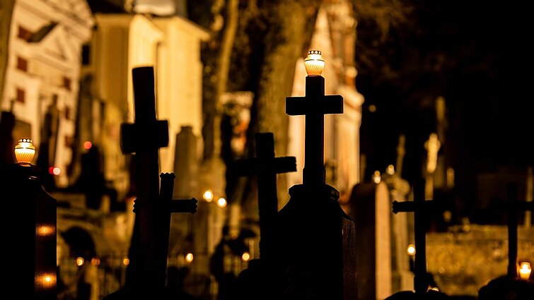 Aptarė laidotuvių tradicijų pokyčius: žmonės duoda sau laiko pasiruošti atsisveikinimui