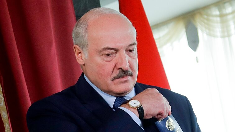 Kodėl Lukašenka paskelbė, kad Baltarusijos prezidento „rinkimai“ vyks pusmečiu anksčiau?