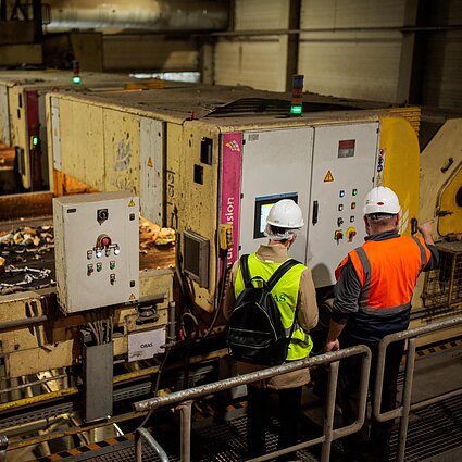 Kokius signalus siunčia pranešimai apie grupinius darbuotojų atleidimus?